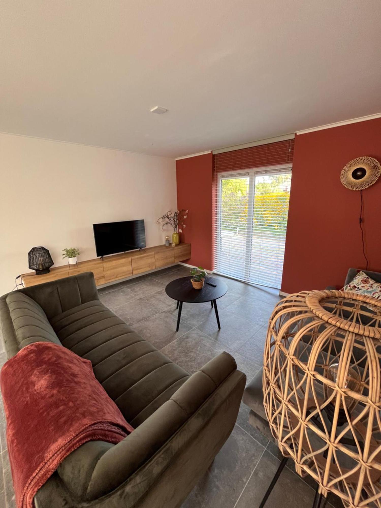 בראוניסה Cosy Vacation Home With Large Fenced Garden מראה חיצוני תמונה